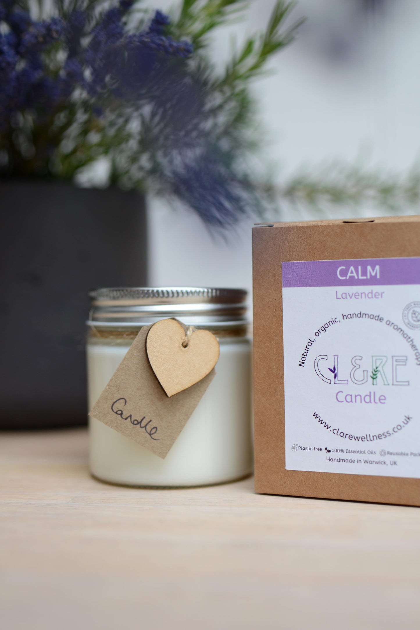 Calm Candle (with Lavender essential oil & Lavender buds) 250ml