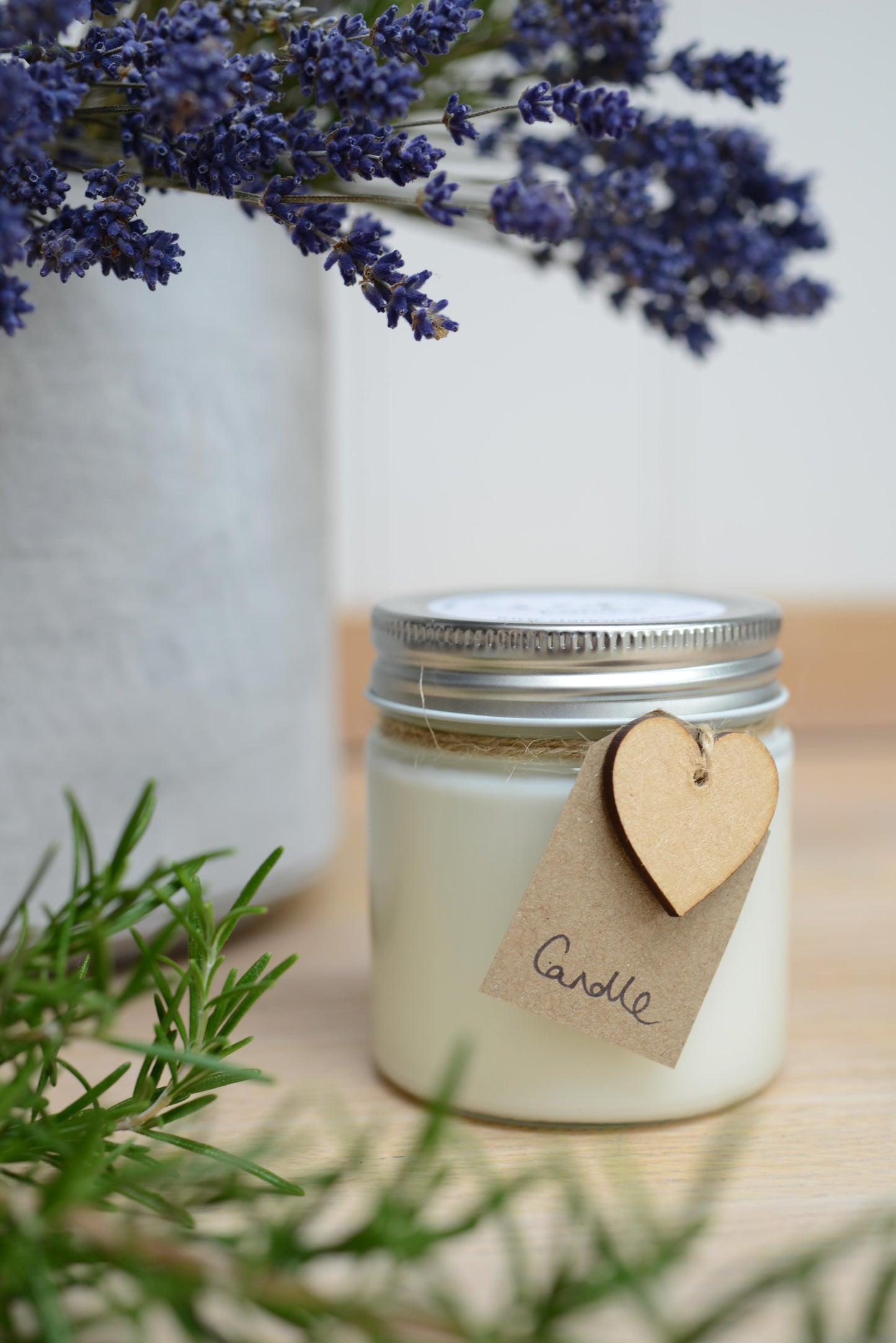 Calm Candle (with Lavender essential oil & Lavender buds) 250ml